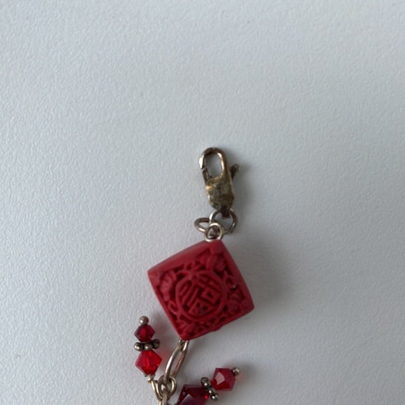 Gorgeous red motif bracelet - Picture 7 of 8